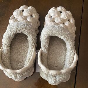 Bubble Slide  Chunky Slipper‎ Warm Funny Lychee Size 5/6 Beige Slip On Winter